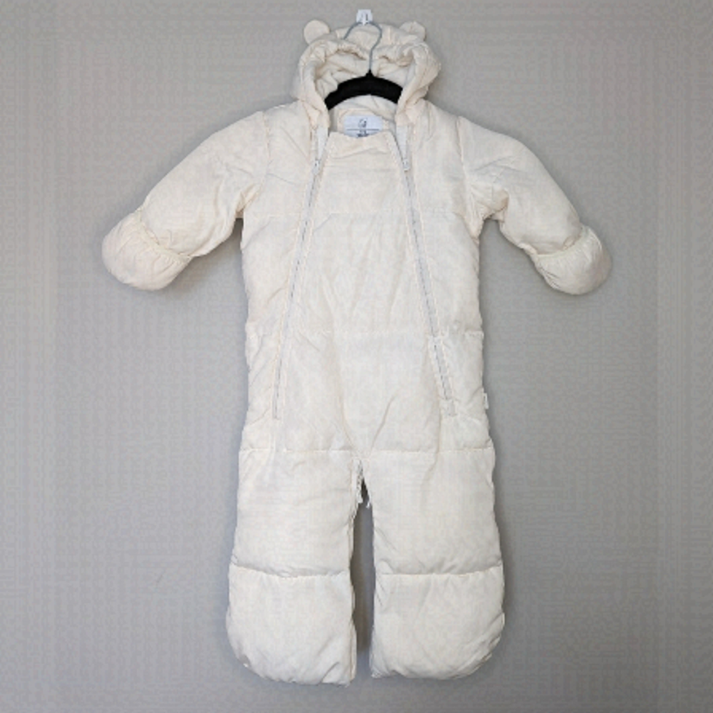 babyGap║White Snowsuit║Size 6-12M